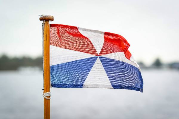 荷兰国旗.jpg